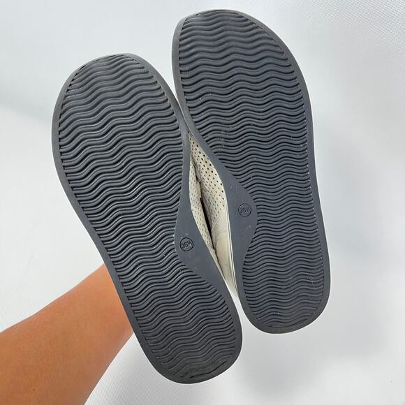 Softwaves Platform Cadie Loafer Sneaker Ice White Silver 36.5 US 6 Chain Kiltie - Picture 8 of 9